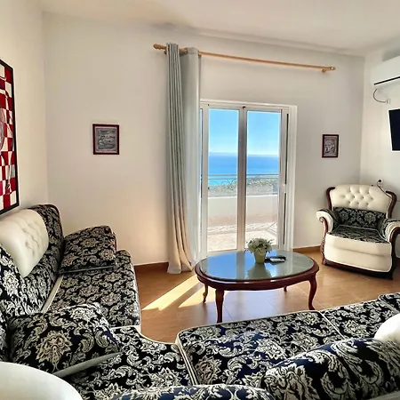 Elezi Piqeras * 보르쉬