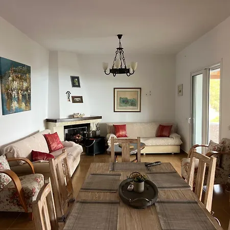 Ubytování v soukromí Elezi Piqeras *