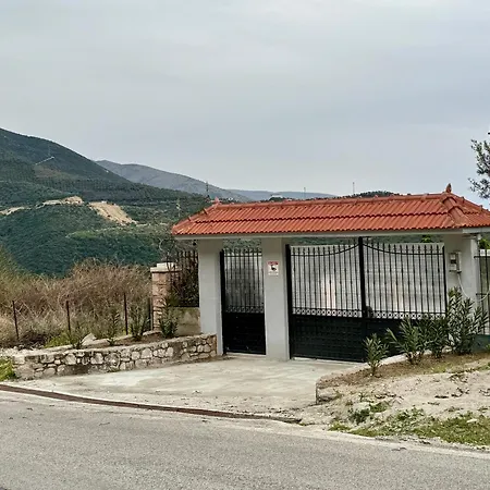 Elezi Piqeras * Borsh