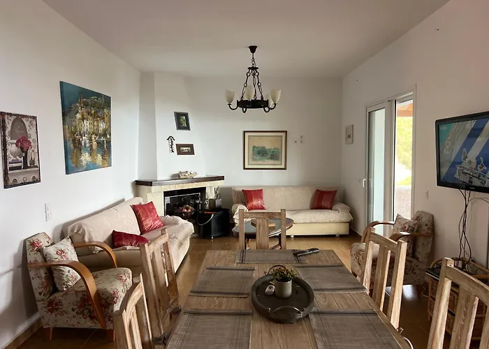 Séjour chez l'habitant Elezi Piqeras *