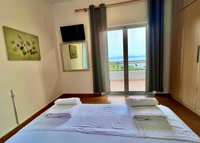 Elezi Piqeras * Borsh