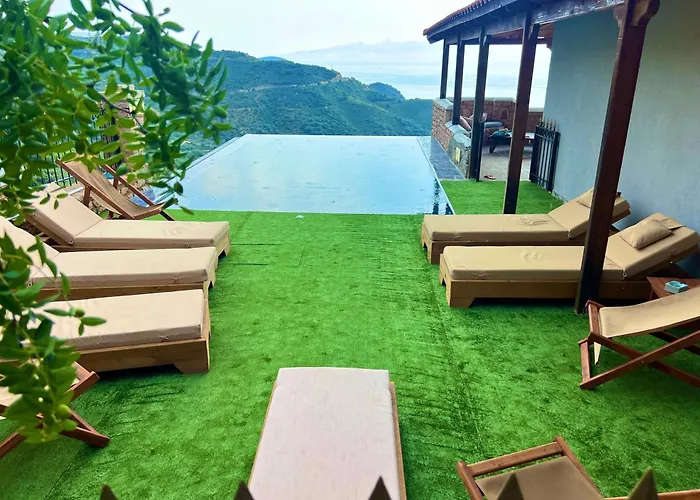 Elezi Piqeras Séjour chez l'habitant Borsh